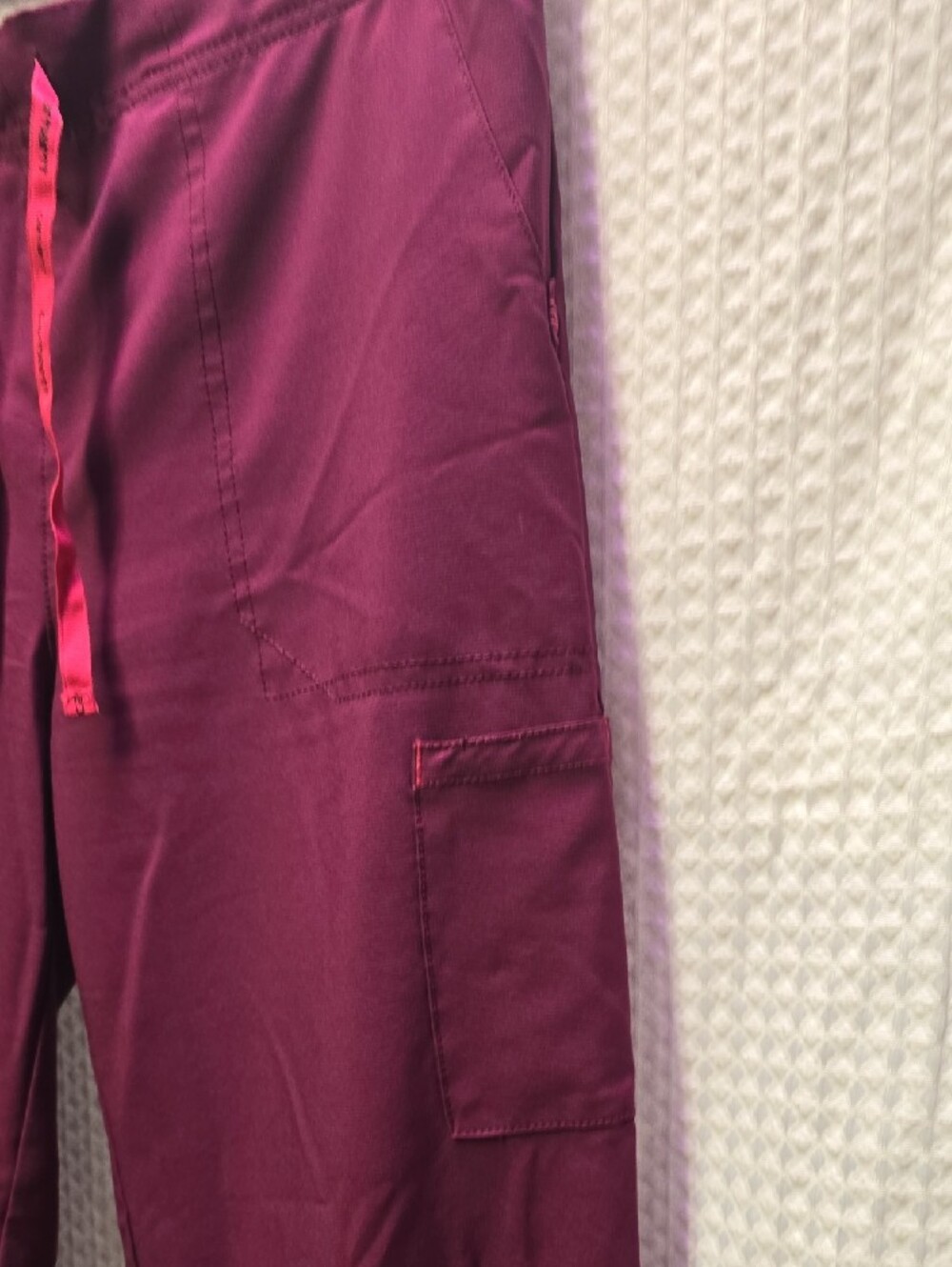 3 Pairs Of Carhartt Women's Cargo Scrub Pants - Medium Petite - Burgundy/Maroon - Picture 6 of 9